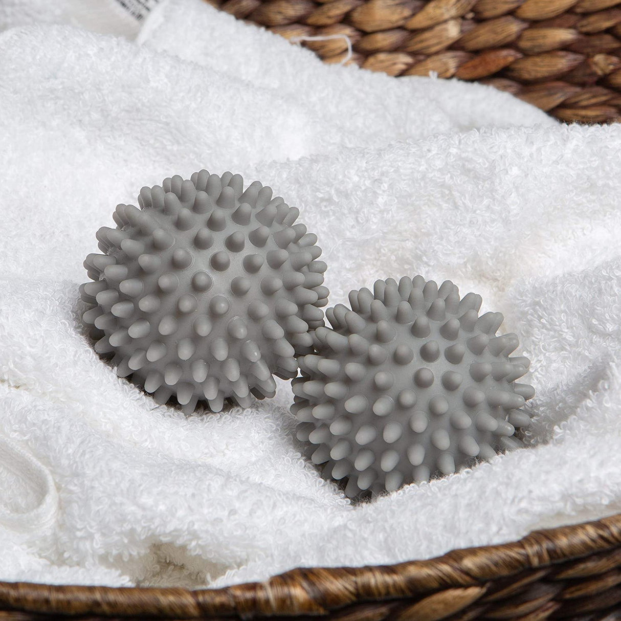 Woolite - Paquete de 2 bolas para secadora, 2.5 pulgadas, surtidas - DIGVICE MX