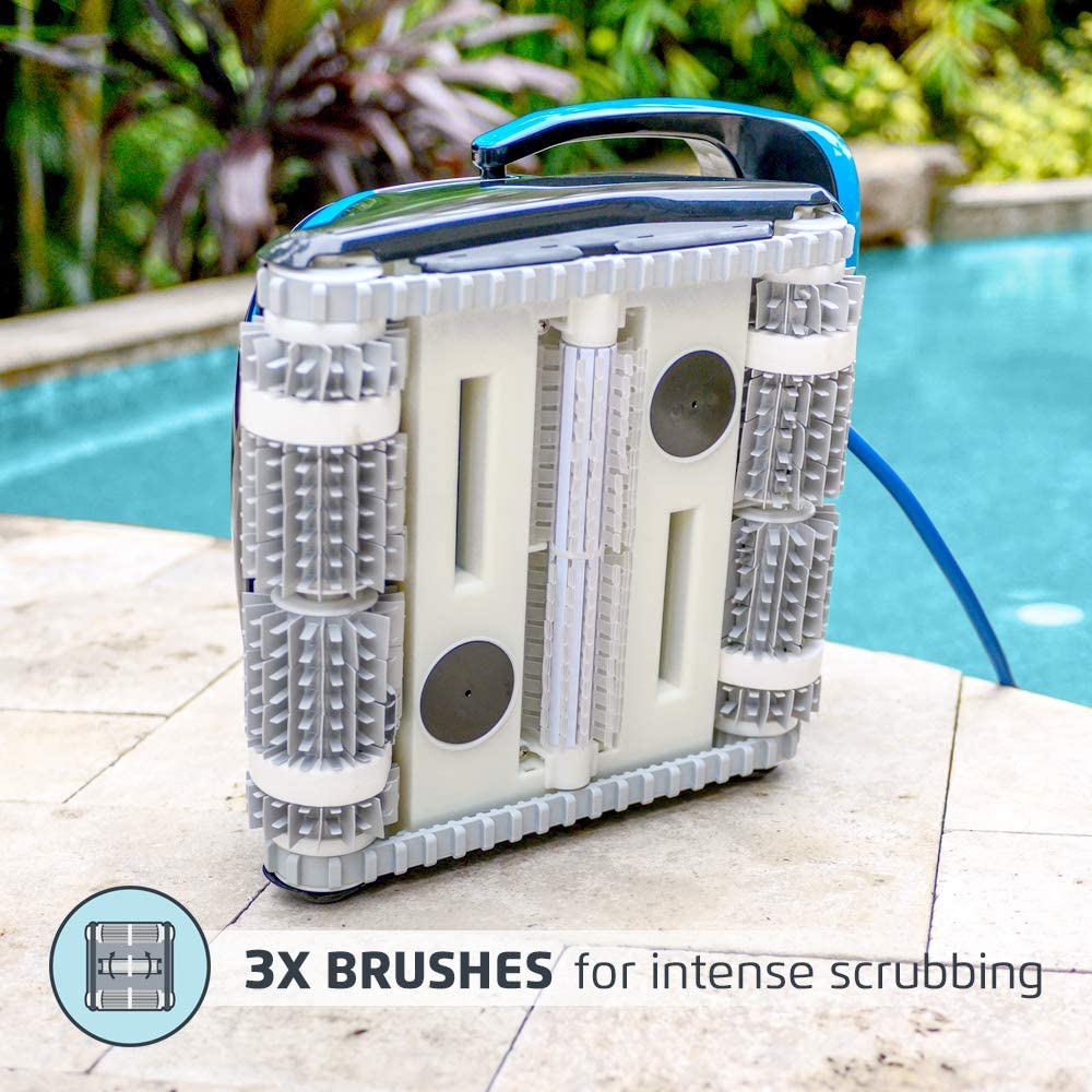 Limpiador robótico para piscinas Dolphin Nautilus CC Supreme operado por Wi-Fi