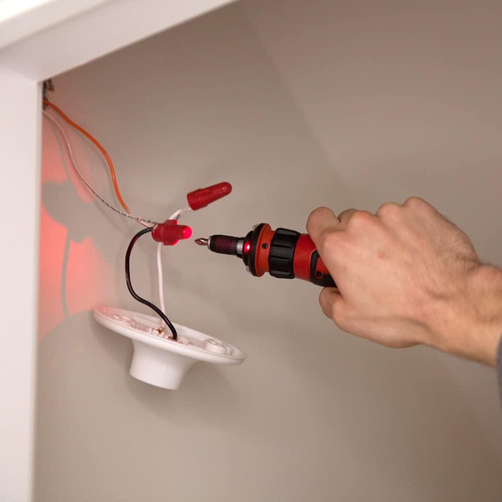 Destornillador inalámbrico SKIL recargable de 4 V con tecnología de sensor de circuito, incluye 9 puntas, 1 soporte para puntas, cable de carga USB - SD561201, rojo - DIGVICE MX