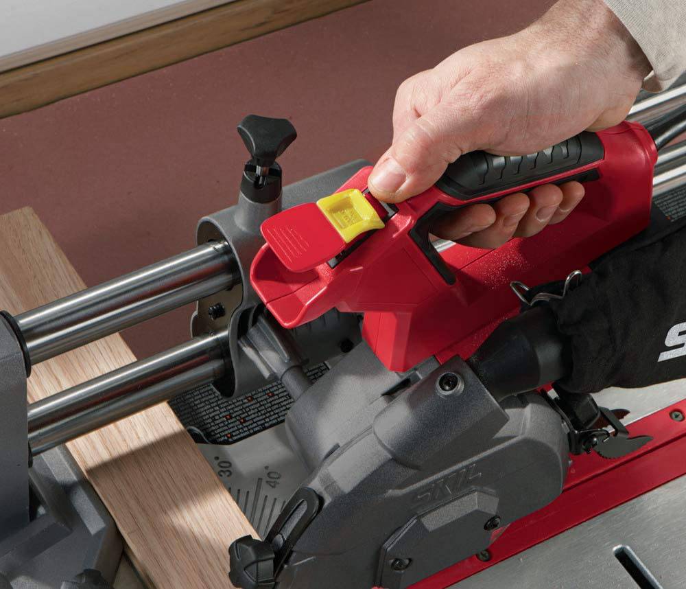 SKIL 3601-02 Sierra para pisos con hoja de contratista 36T, roja y negra - DIGVICE MX