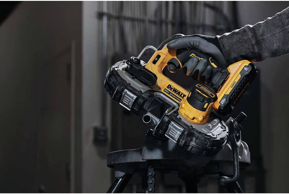 DEWALT DCS377B ATOMIC 20V MAX* Sierra de cinta compacta inalámbrica sin escobillas de 1-3/4 pulg. (solo herramienta) - DIGVICE MX