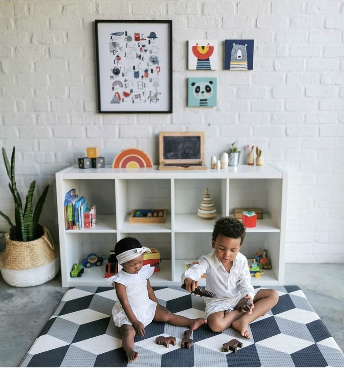 Play with Pieces - Tapete grande impermeable de espuma gruesa acolchada para bebés, bebés, niños pequeños - para jugar, gatear y tiempo boca abajo - Reversible, de doble cara, no tóxico, tapete antideslizante - Lunares/Geo - DIGVICE MX