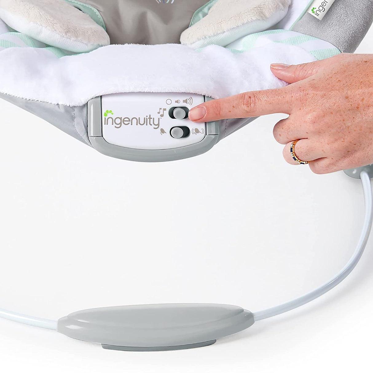 Mecedora Ingenuity con Vibración y Música - Landry The Lion - DIGVICE MX