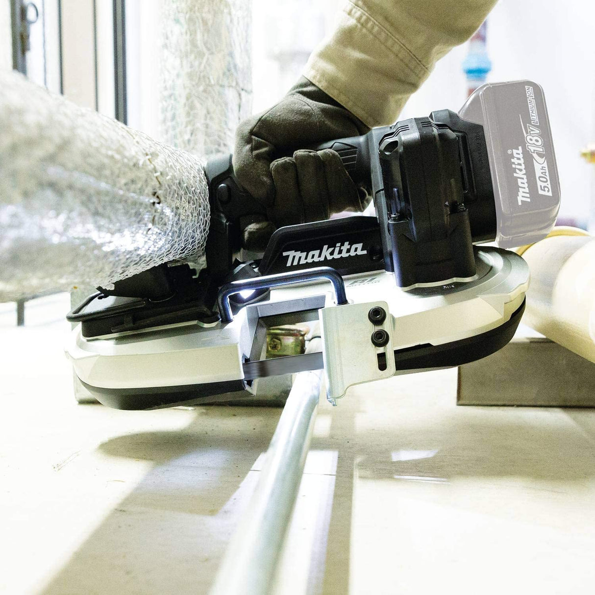 Makita XBP05ZB Sierra de Cinta Inalámbrica Sub-Compacta sin Escobillas LXT® Litio-Ion de 18V, Sólo Herramienta - DIGVICE MX