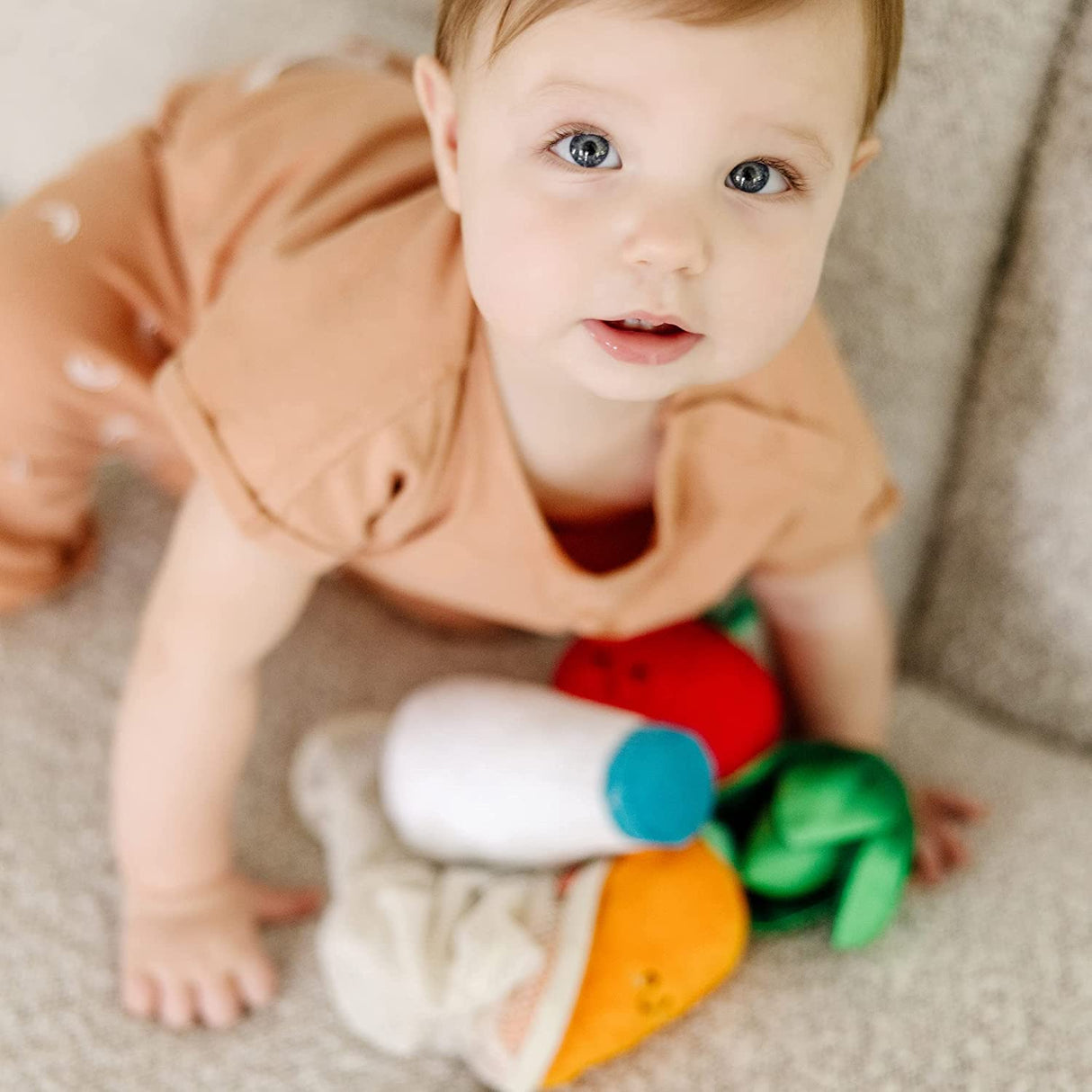 Melissa & Doug Juguete multisensorial para llenar y derramar cestas de mercado: menús de comida para jugar - 30730