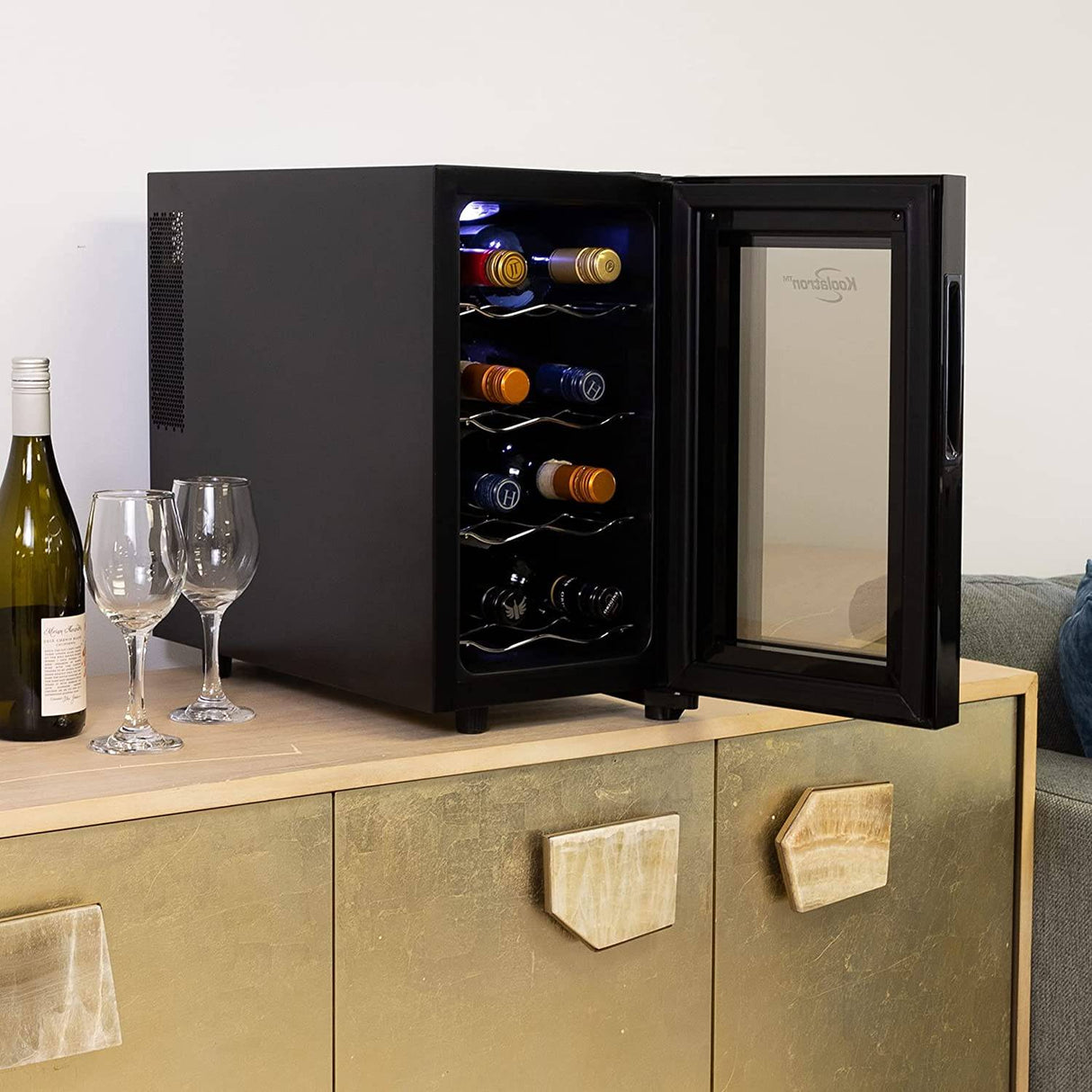 Koolatron - Enfriador de vino de 8 botellas, negro, refrigerador de vino termoeléctrico, 0.8 cu. ft. (23L), Refrigerador independiente para vinos de la serie Urban, almacenamiento de vino - DIGVICE MX