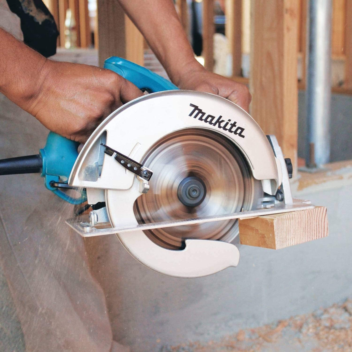 Makita 5007NK Sierra circular de 7-1/4 pulgadas, azul - DIGVICE MX