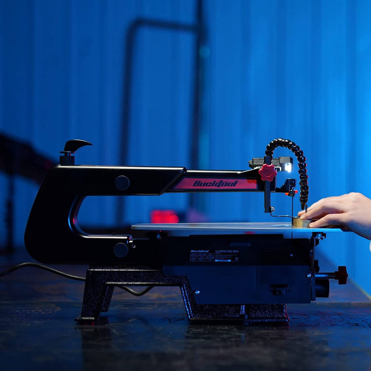Sierra de calar de velocidad Variable de 16 pulgadas con cambio rápido de hoja BUCKTOOL con interruptor de Pedal para mesa de trabajo de acero para carpintería - DIGVICE MX