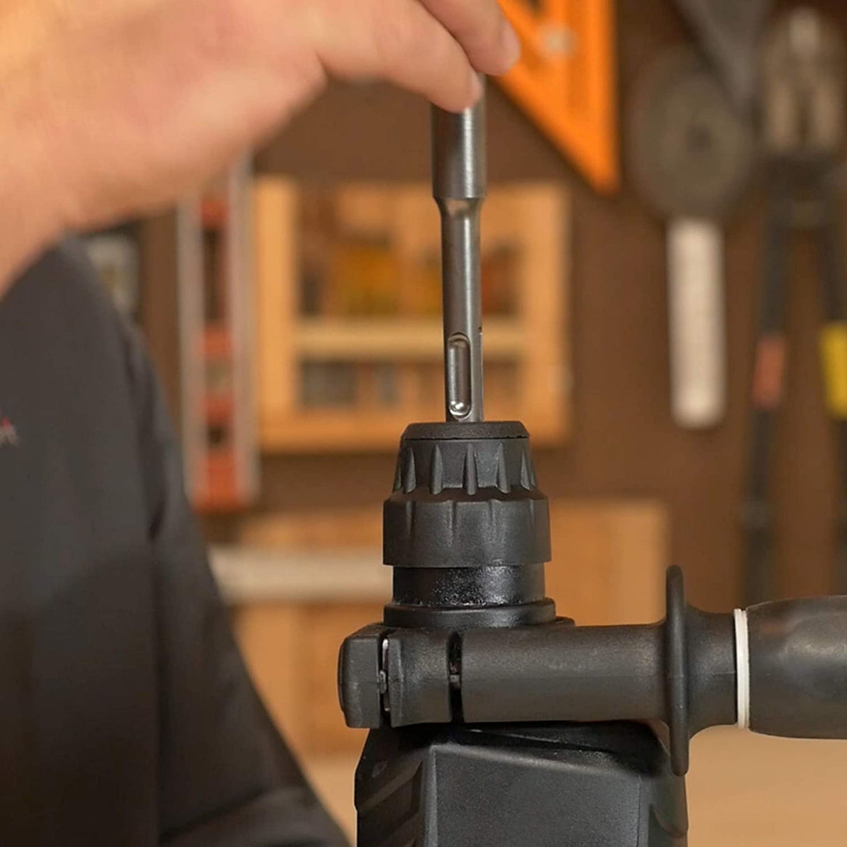 Martillo perforador Metabo HPT | Hoja de datos de seguridad más | 1 pulgada, 7,5 amperios | para taladrar | Astillado y percusión (DH26PF) - DIGVICE MX