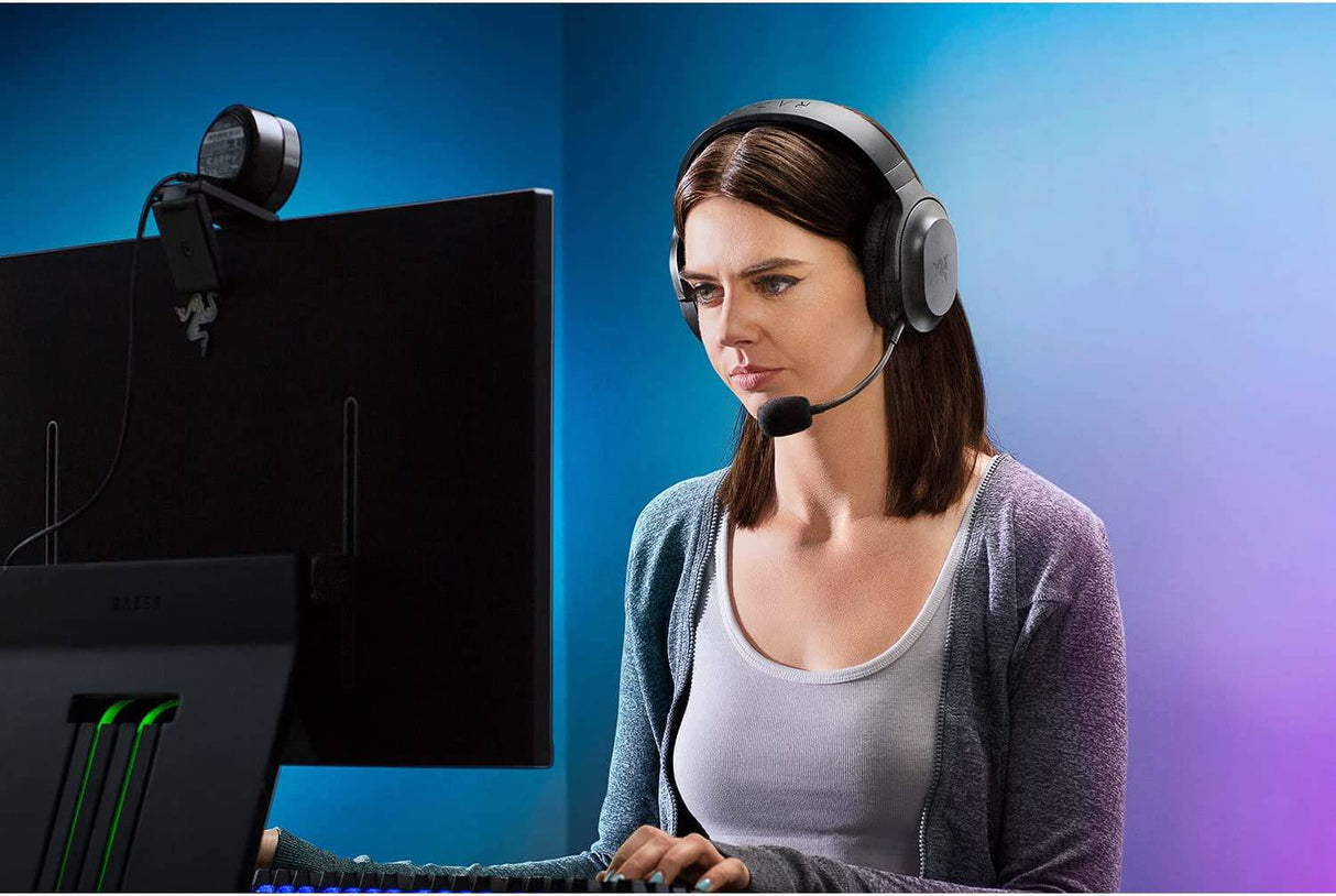 Razer Barracuda X Auriculares inalámbricos multiplataforma para juegos y móviles (modelo 2021): 250 g Diseño ergonómico - Micrófono HyperClear desmontable - Batería de 20 horas - Compatible con PC, PS5, Switch y Android - Negro