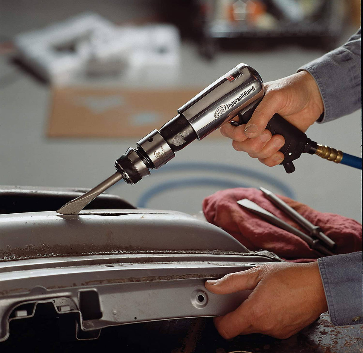 Ingersoll Rand 114GQC Martillo neumático - Juego de cinceles de 3 piezas con punzón cónico, cortador de paneles, cincel plano, carrera de 2-5/8 pulgadas, 3500 BPM, liviano, compacto, gris - DIGVICE MX