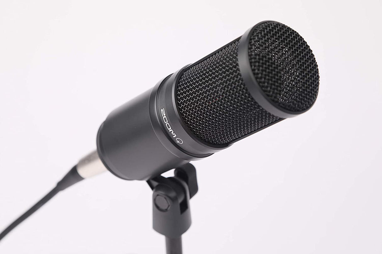 Zoom - Micrófono dinámico para podcasts, locuciones, entrevistas, voces y más, alta capacidad de SPL, cuerpo de metal resistente y diafragma grande