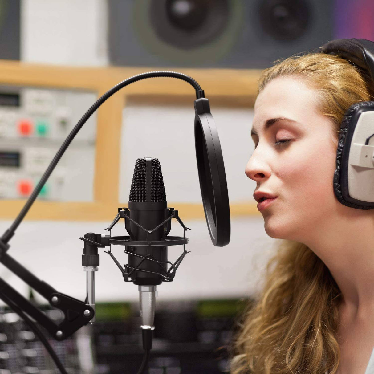 TONOR XLR - Micrófono de condensador, kit de micrófono de estudio cardioide profesional TONOR con brazo de pluma T20, soporte de choque, filtro pop para grabación, podcasting, voz en off, transmisión, Home Studio, YouTube (TC20)