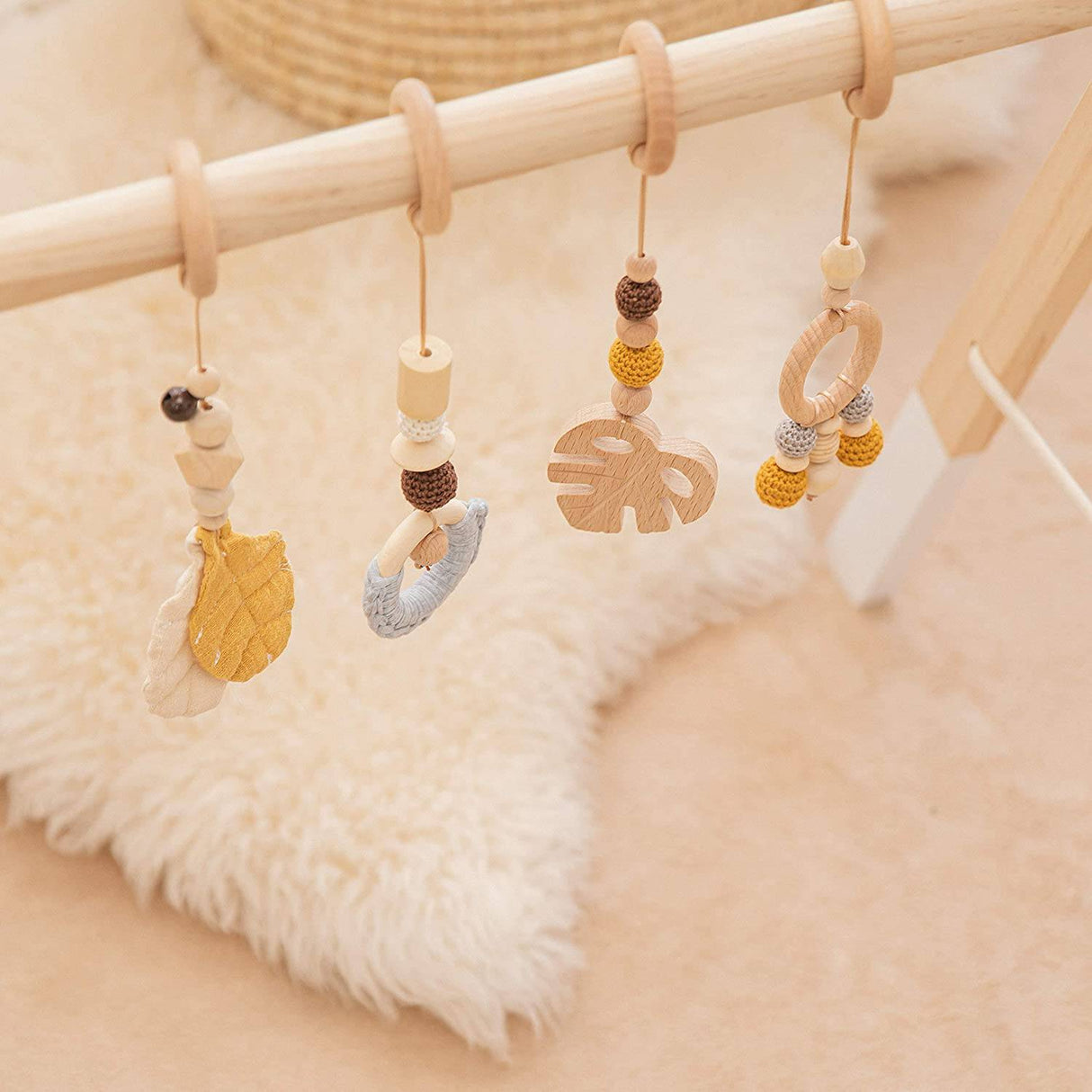 Let´s make - un gimnasio de juegos de madera orgánica con 4 juguetes de gimnasio, marco de gimnasio plegable para bebés, barra colgante para centro de actividades - DIGVICE MX