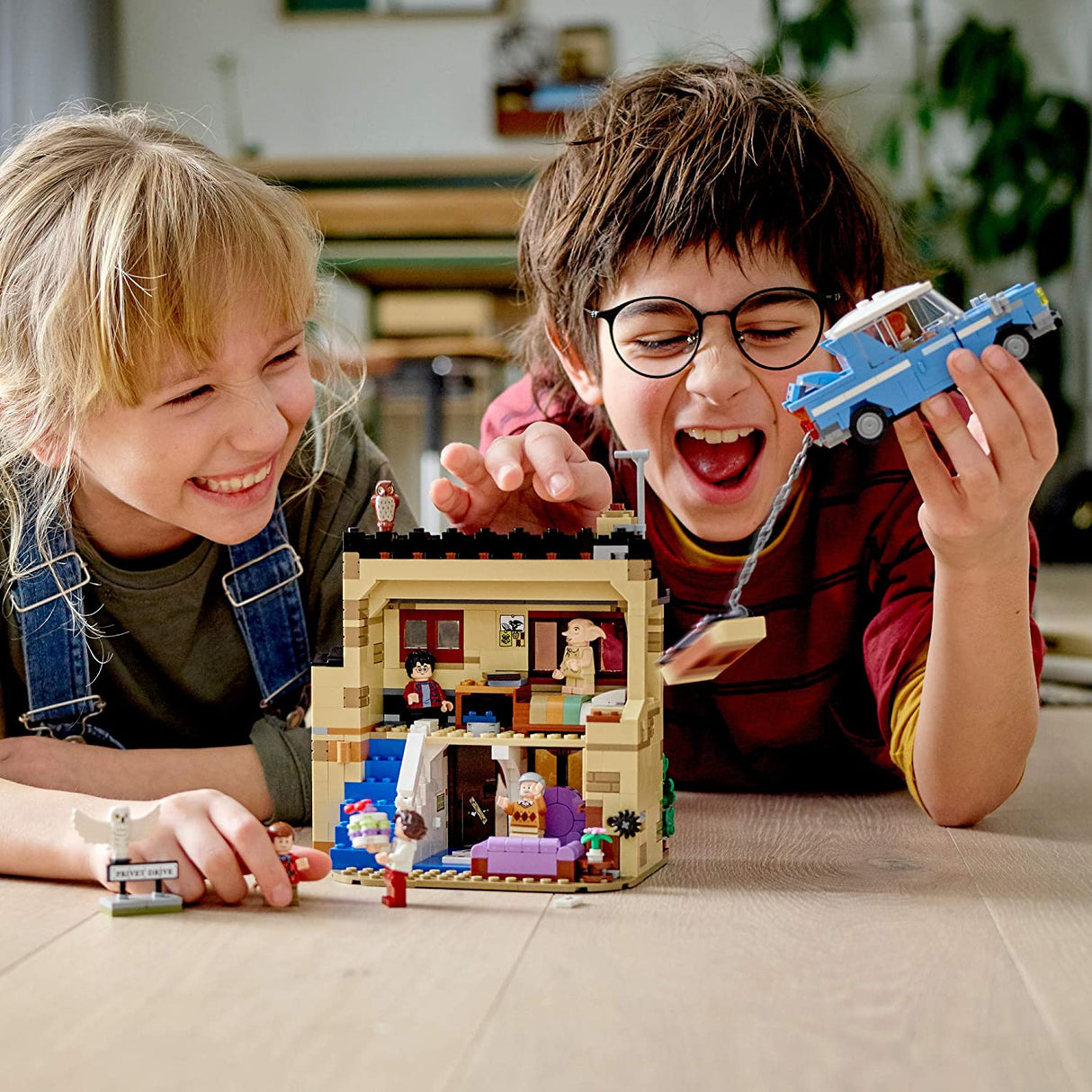 LEGO Harry Potter 4 Privet Drive 75968 Juego de juguetes de construcción para niños, niños y niñas a partir de 8 años (797 piezas)