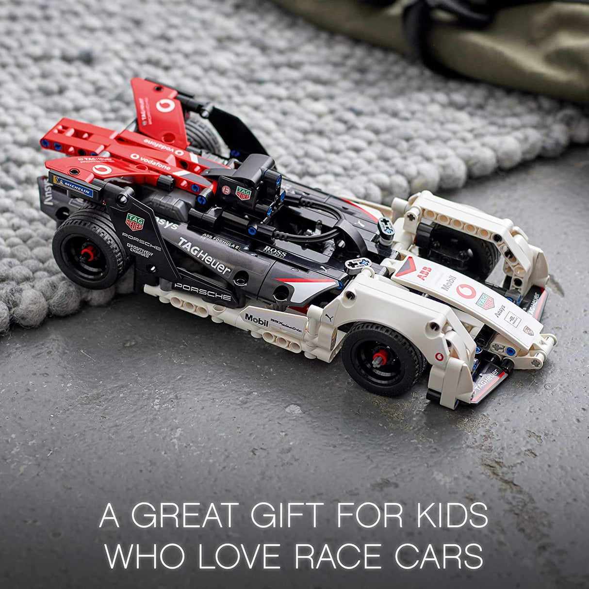 LEGO Technic Formula E Porsche 99X Electric 42137 Juego de juguetes de construcción para niños, niños y niñas a partir de 9 años (422 piezas)