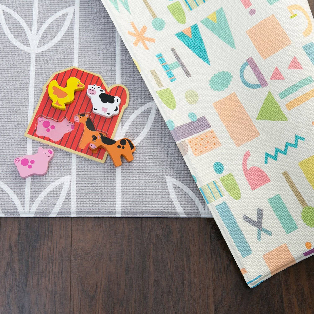 Alfombra de juego Baby Care - Haute Collection (mediana, pétalos de mar - gris) - DIGVICE MX