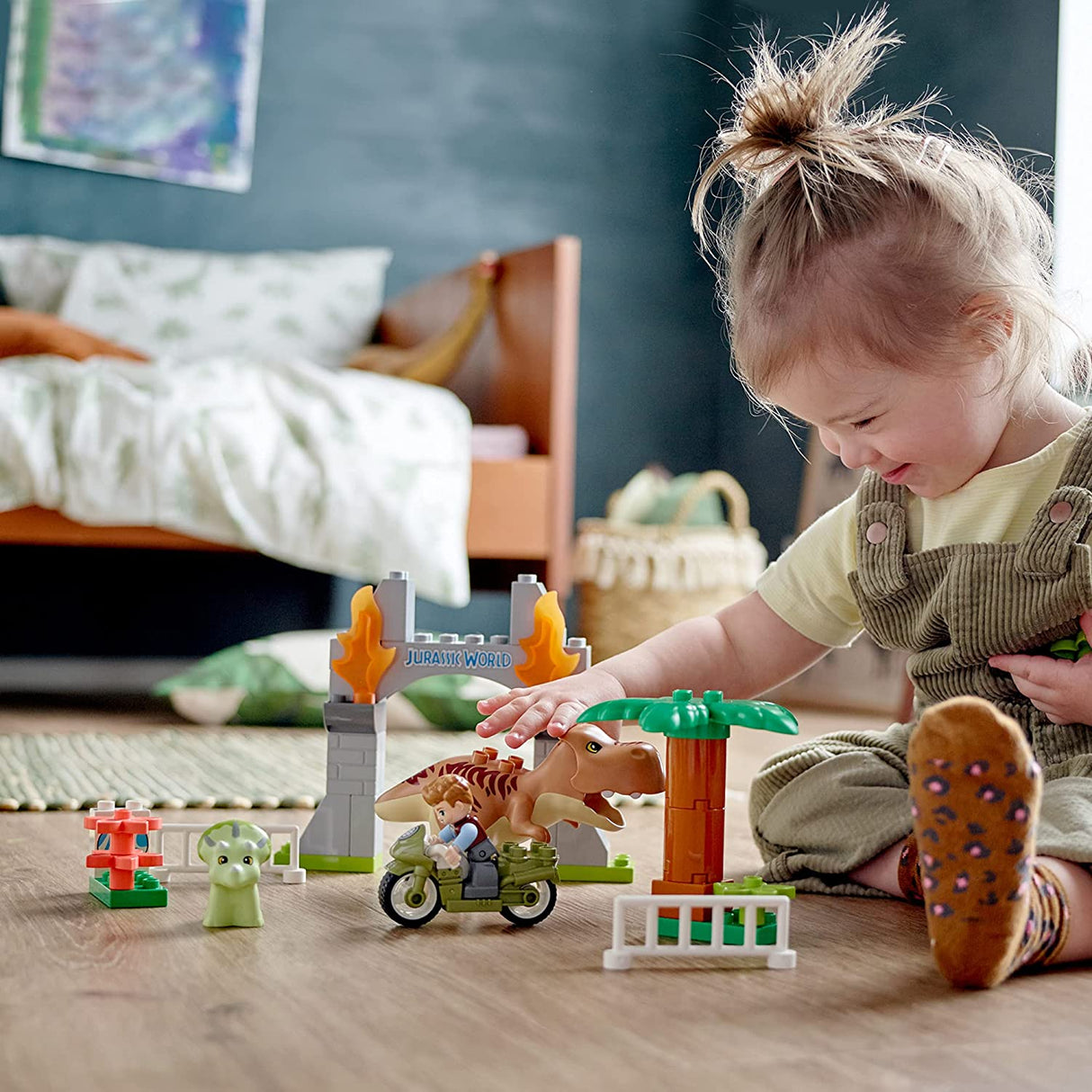 LEGO DUPLO Jurassic World T. rex y Triceratops Dinosaur Breakout 10939 (36 piezas)