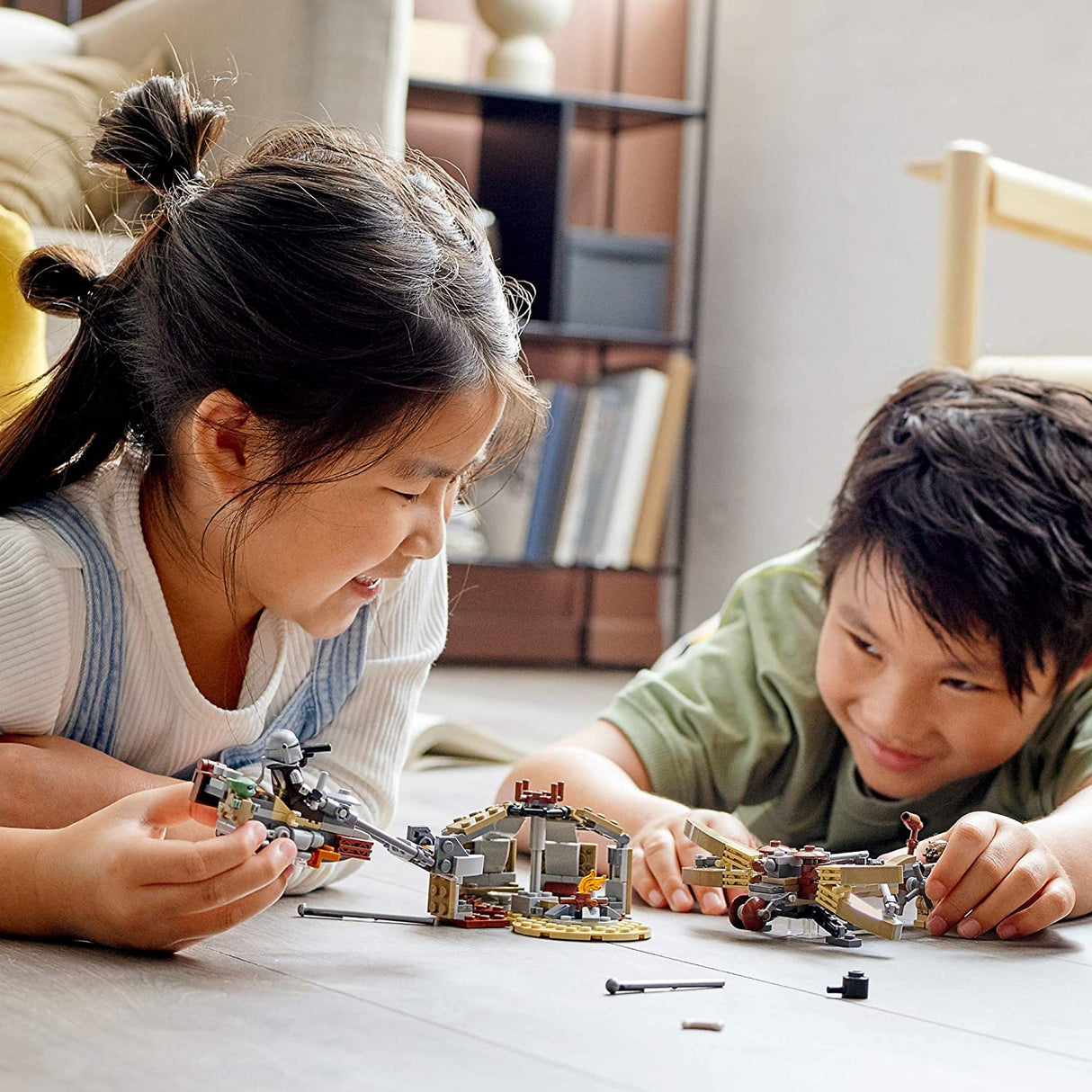 LEGO Star Wars: The Mandalorian Trouble on Tatooine 75299 (277 piezas)