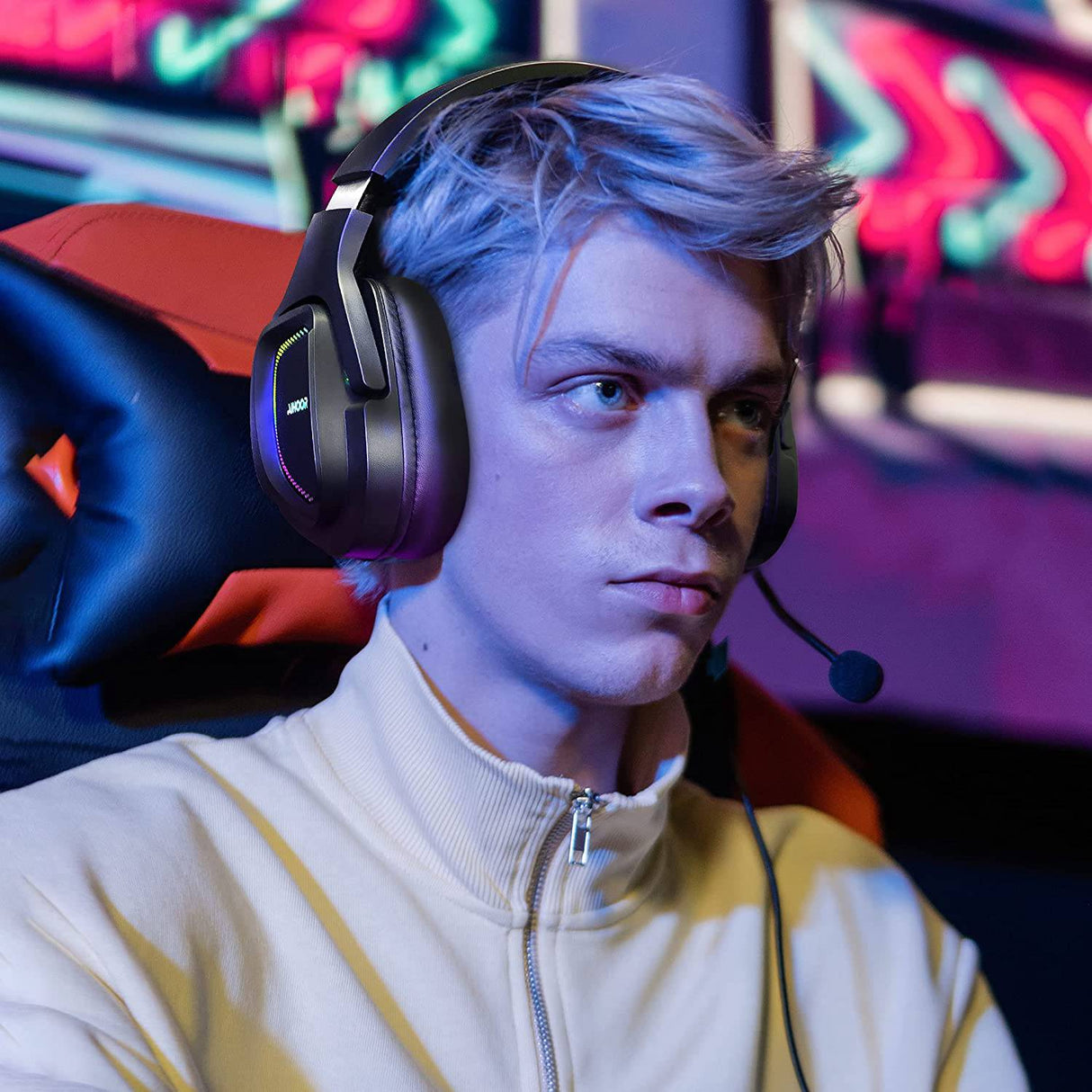 AIHOOR Auriculares para juegos con cable con sonido envolvente 7.1, micrófono desmontable, volumen en línea y control de silencio, luces LED RGB, orejeras de proteína, auriculares ligeros sobre la oreja para PC, consola PS4/PS5 (enchufe USB)