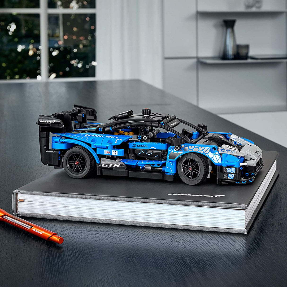 LEGO Technic McLaren Senna GTR 42123 Juego de juguetes de construcción para niños, niños y niñas a partir de 10 años (830 piezas)