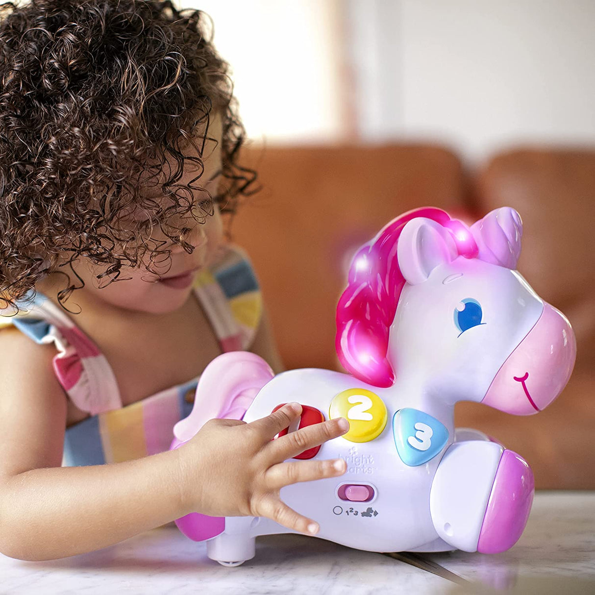 Bright Starts Rock & Glow Unicorn Crawling Baby Toy con luces y melodías, a partir de 6 meses, rosa - 10307