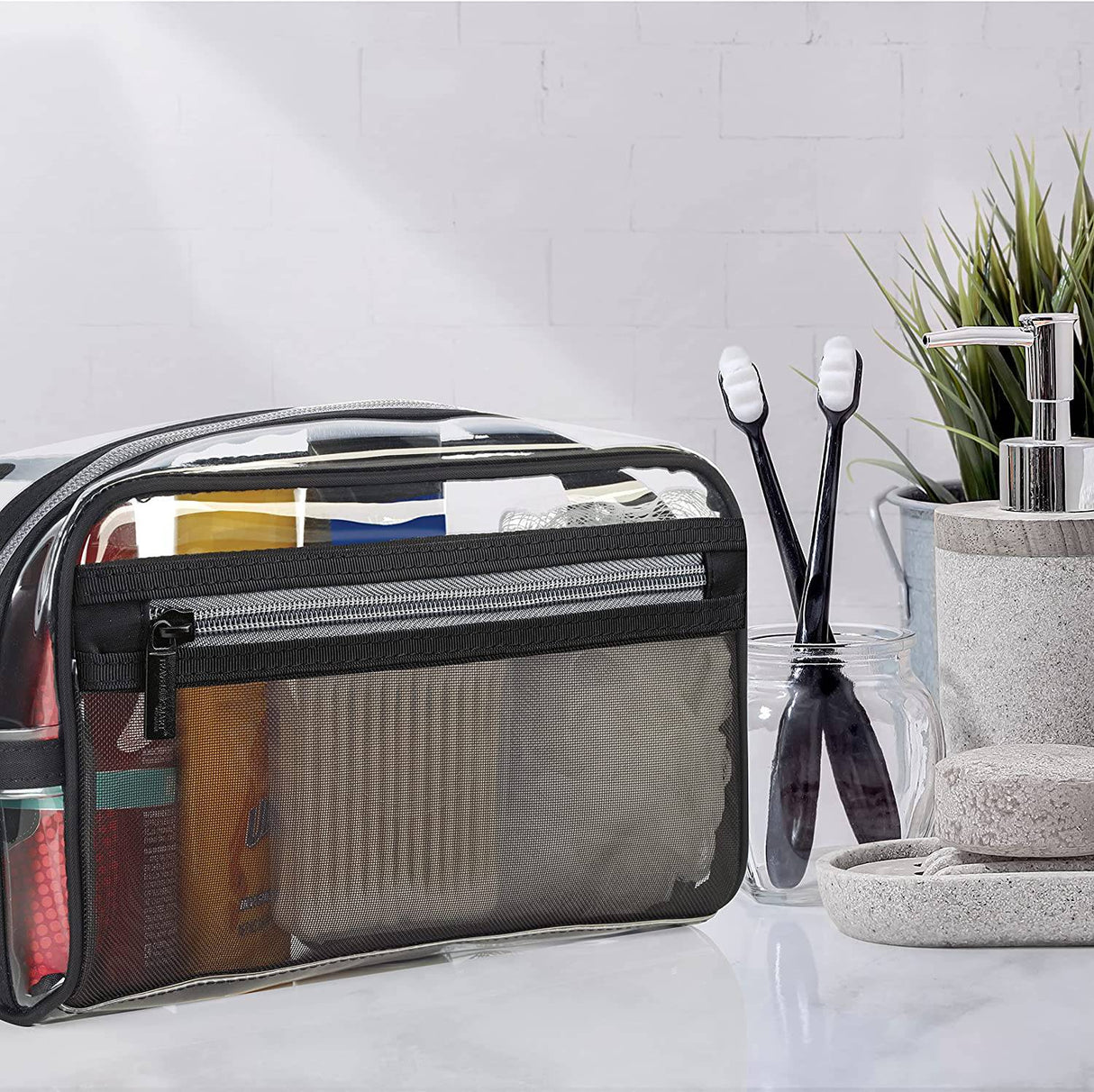 Conair - Bolsa para artículos diversos/cosméticos Travel Smart, transparente con bolsillo de malla