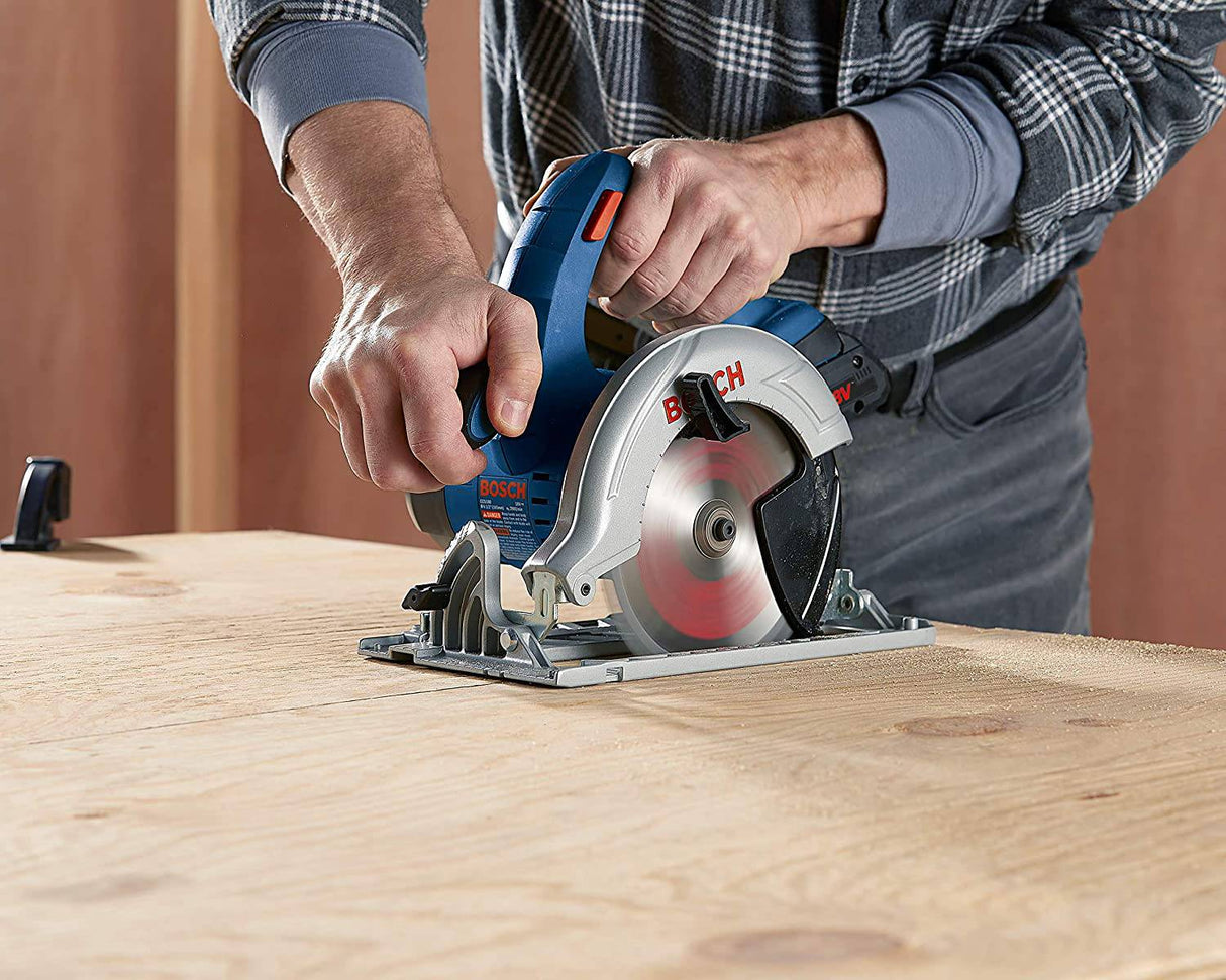 BOSCH CCS180-B15 18 V 6-1/2 pulg. Kit de sierra circular con (1) batería compacta CORE18V 4.0 Ah - DIGVICE MX