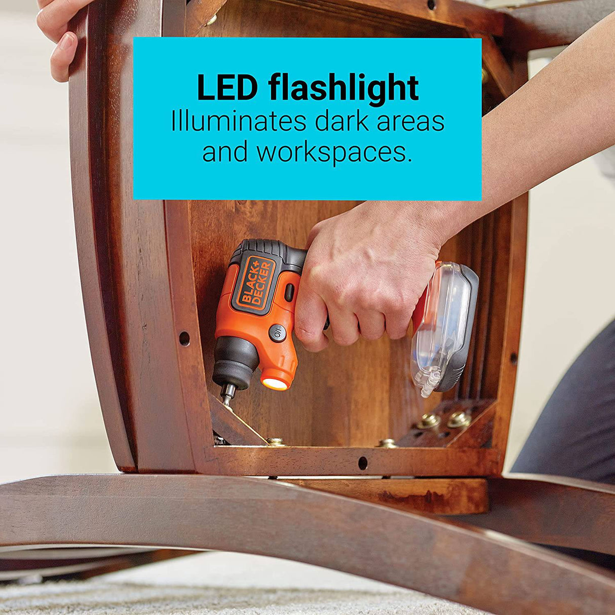 Destornillador inalámbrico BLACK+DECKER LightDriver 4V MAX* con PAK de almacenamiento (BDCSFS30C) - DIGVICE MX