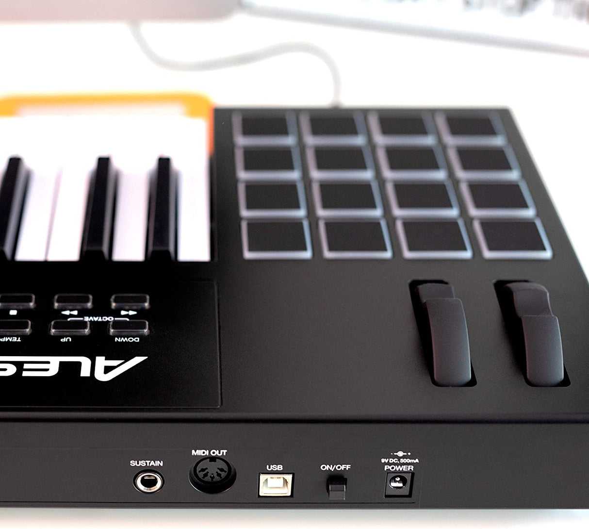 Alesis VI49 - Controlador de teclado MIDI USB de 49 teclas con 16 pads de batería, 12 perillas asignables, 36 botones y salida MIDI de 5 pines, software de producción incluido