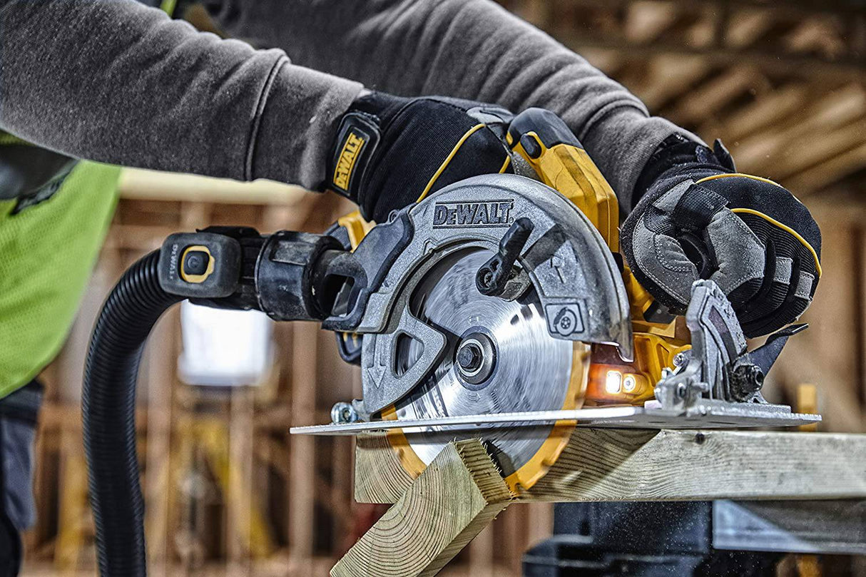 Sierra circular DEWALT 20V MAX 7-1/4 pulgadas con freno, solo herramienta, inalámbrica (DCS570B) - DIGVICE MX