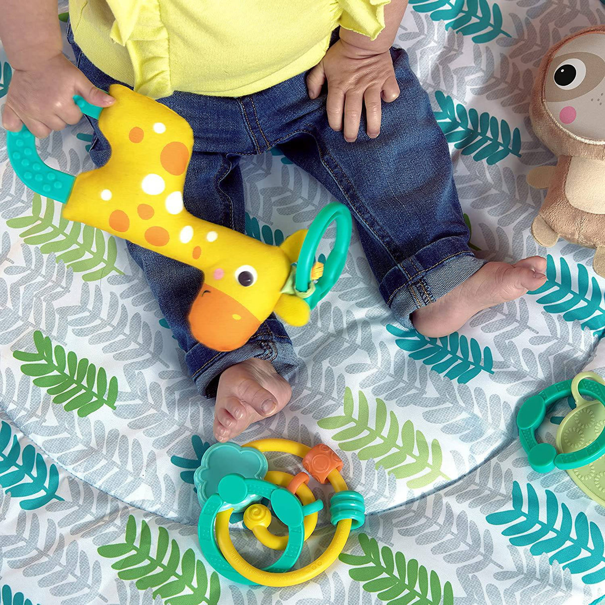 Bright Starts Hug 'N Cuddle Activity Gym & Playmat con juguetes para llevar - DIGVICE MX
