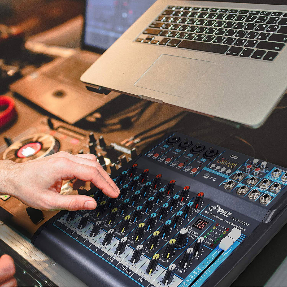 Pyle - Mezclador de audio profesional Placa de sonido Consola Interfaz 8 canales Digital USB Bluetooth MP3 Entrada de computadora 48V Phantom Power Estéreo DJ Studio FX 16Bit DSP Procesador PMXU83BT