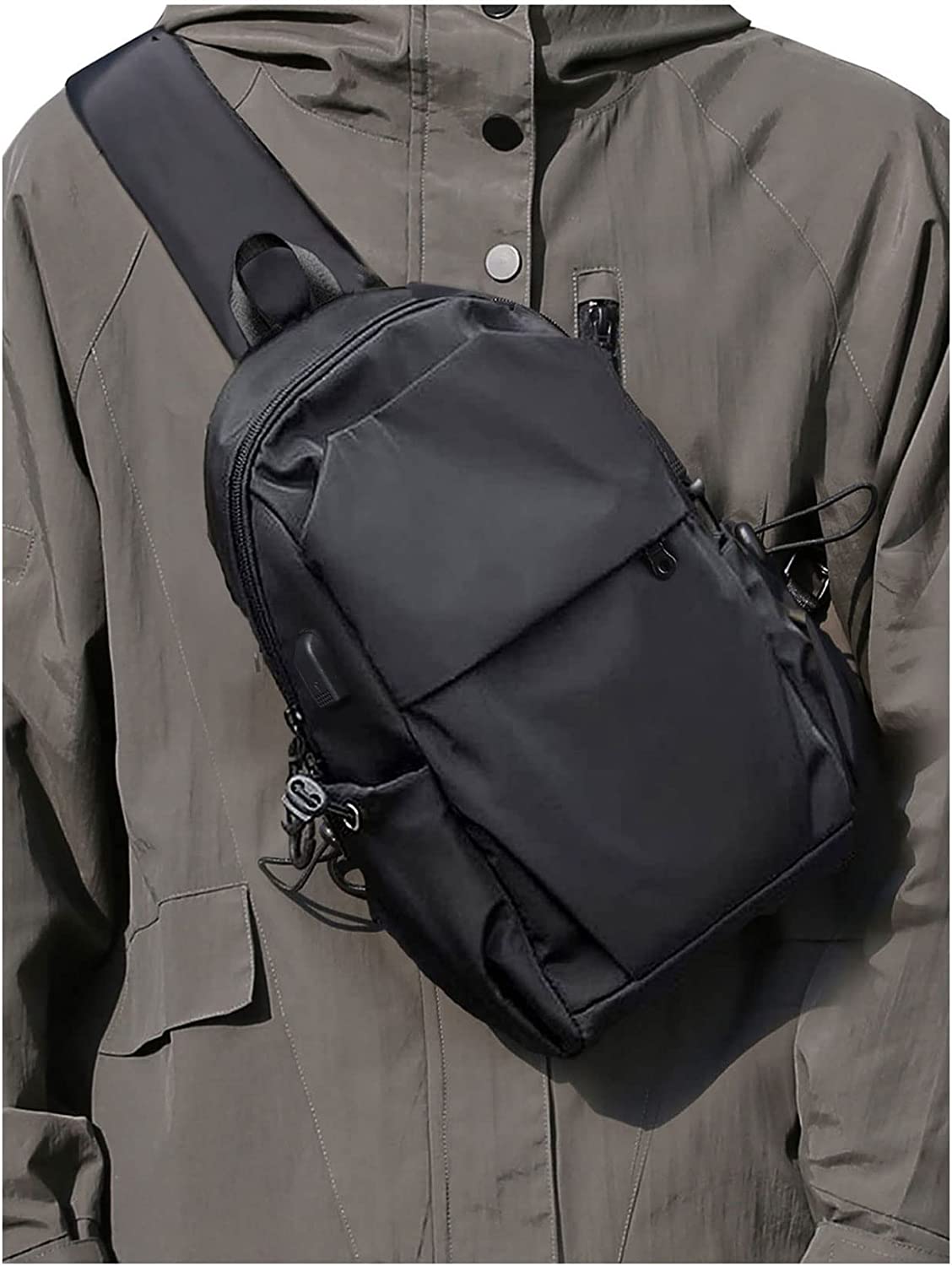 SEAFEW - Mochila pequeña negra con bandolera para hombres y mujeres, mochila ligera con una correa, puerto de carga USB, nailon