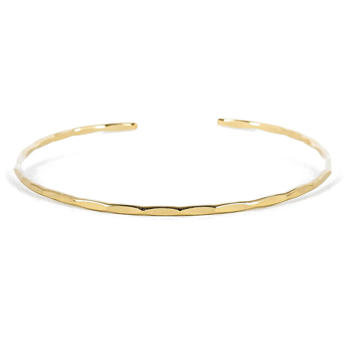 LOTUS STONE Brazalete martillado fino con relleno de oro de 14 quilates; Delicada pulsera apilable hecha a mano para mujer de Lotus Stone Design (pequeña, dorada) - DIGVICE MX