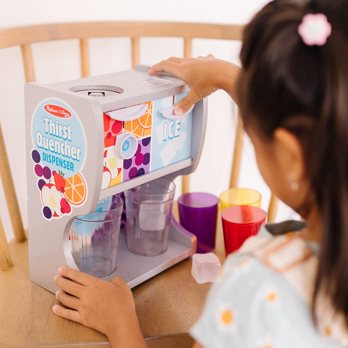 Melissa & Doug Dispensador de bebidas de madera Thirst Quencher 9300