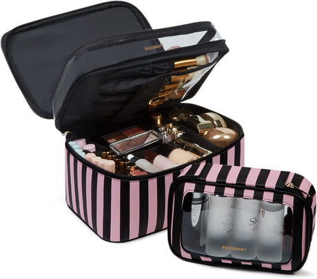 BAGSMART - Bolsa de maquillaje grande, estuche de viaje con bolsa de aseo transparente, organizador de maquillaje de doble capa con divisores ajustables, bolsa de almacenamiento portátil para artistas, rayas de cuero negro y rosa