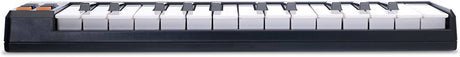 AKAI Professional LPK25 - Controlador de teclado USB MIDI con 25 teclas de acción de sintetizador sensibles a la velocidad para portátiles (Mac y PC), software de edición incluido, multicolor