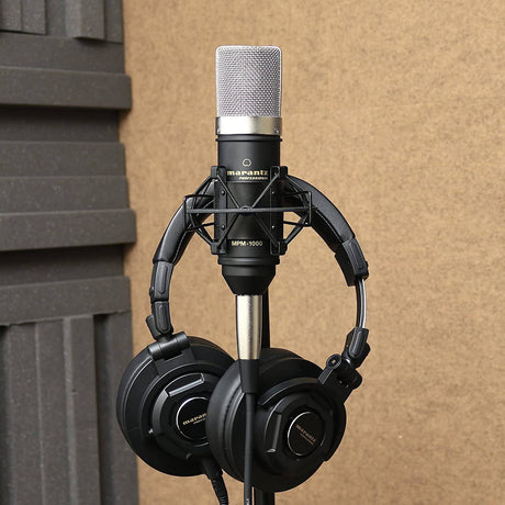 Marantz Professional MPM-1000 - Micrófono de condensador XLR para grabación de estudio con soporte de escritorio y cable - Para proyectos de podcast y transmisión