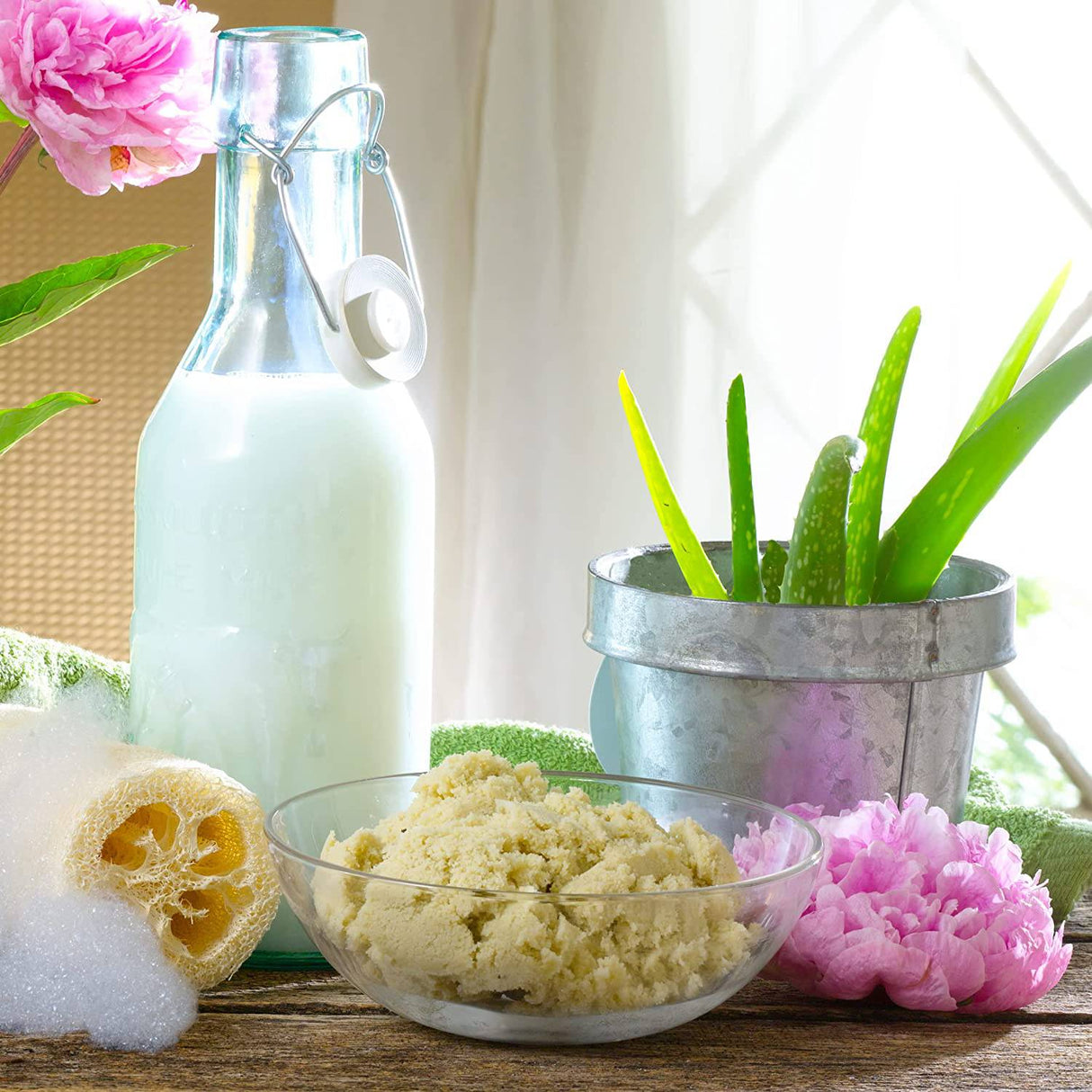 Village Naturals Bath Shoppe - baño de leche, té blanco y jazmín, 28 onzas líquidas, paquete de 2