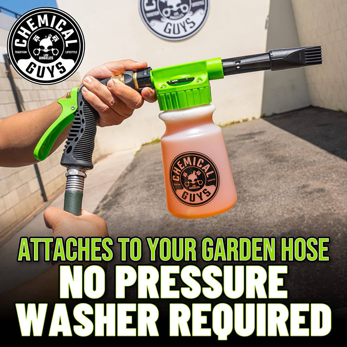 Chemical Guys HOL126 Kit de lavado de autos Arsenal Builder de 14 piezas con pistola de espuma, balde y (5) productos químicos de limpieza para el cuidado del auto de 16 oz (funciona con manguera de jardín), color blanco