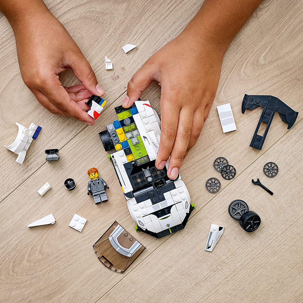 LEGO Speed Champions Koenigsegg Jesko 76900 Juego de juguetes de construcción para niños, niños y niñas a partir de 7 años (280 piezas)