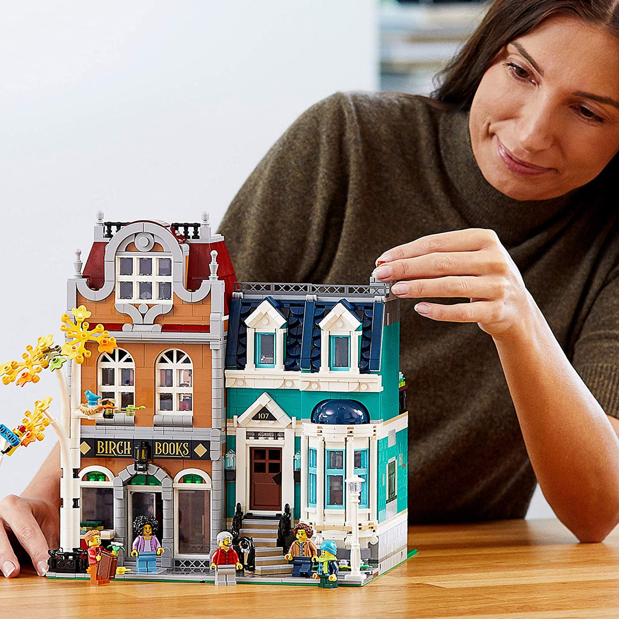 LEGO Creator Expert Bookshop 10270 Kit de construcción modular,  (2504 piezas)