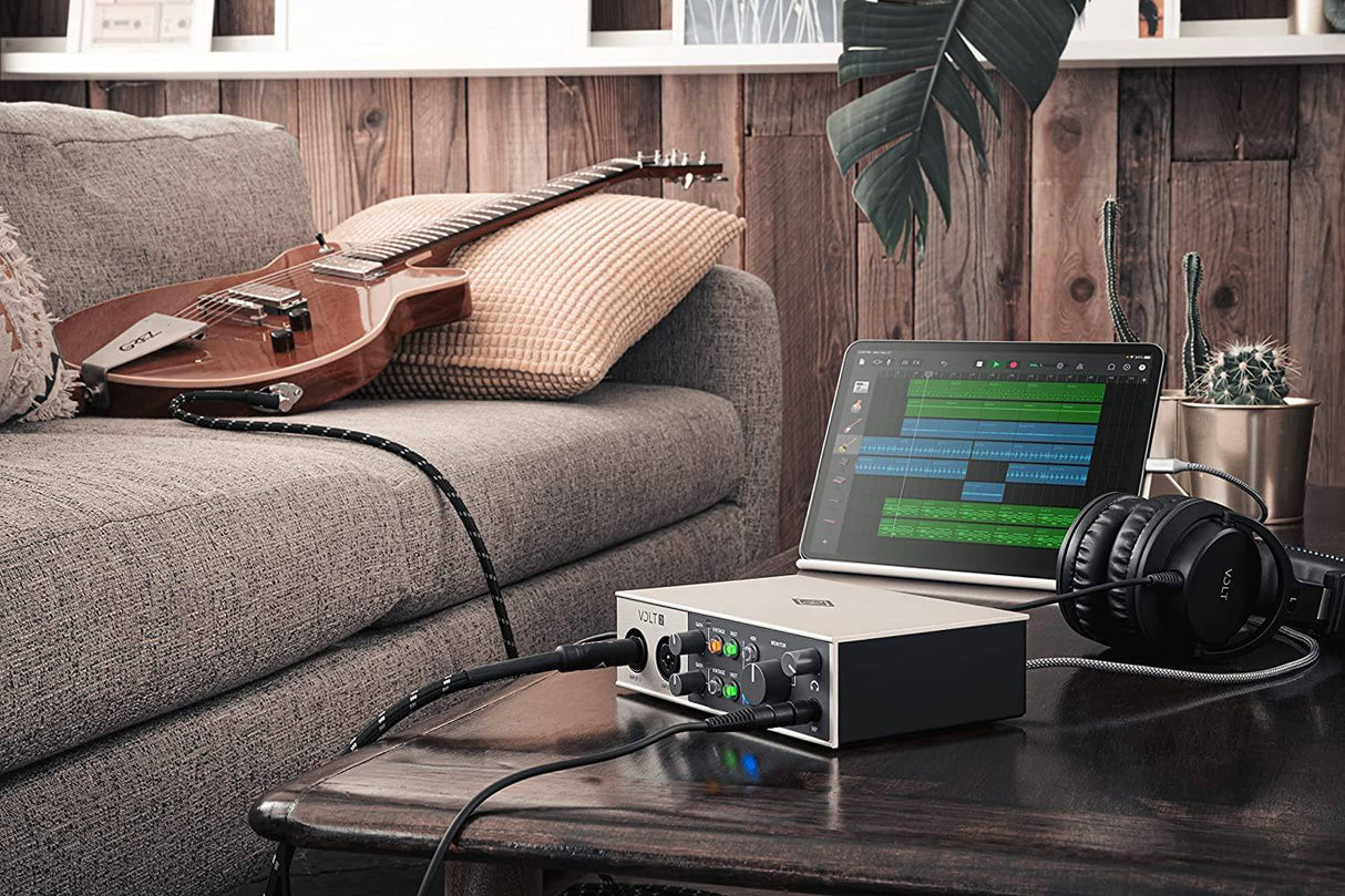 USB UA Volt 2 Interfaz de audio para grabación, podcasting y transmisión con software de audio esencial y suscripción de prueba gratuita de 30 días a UAD Spark