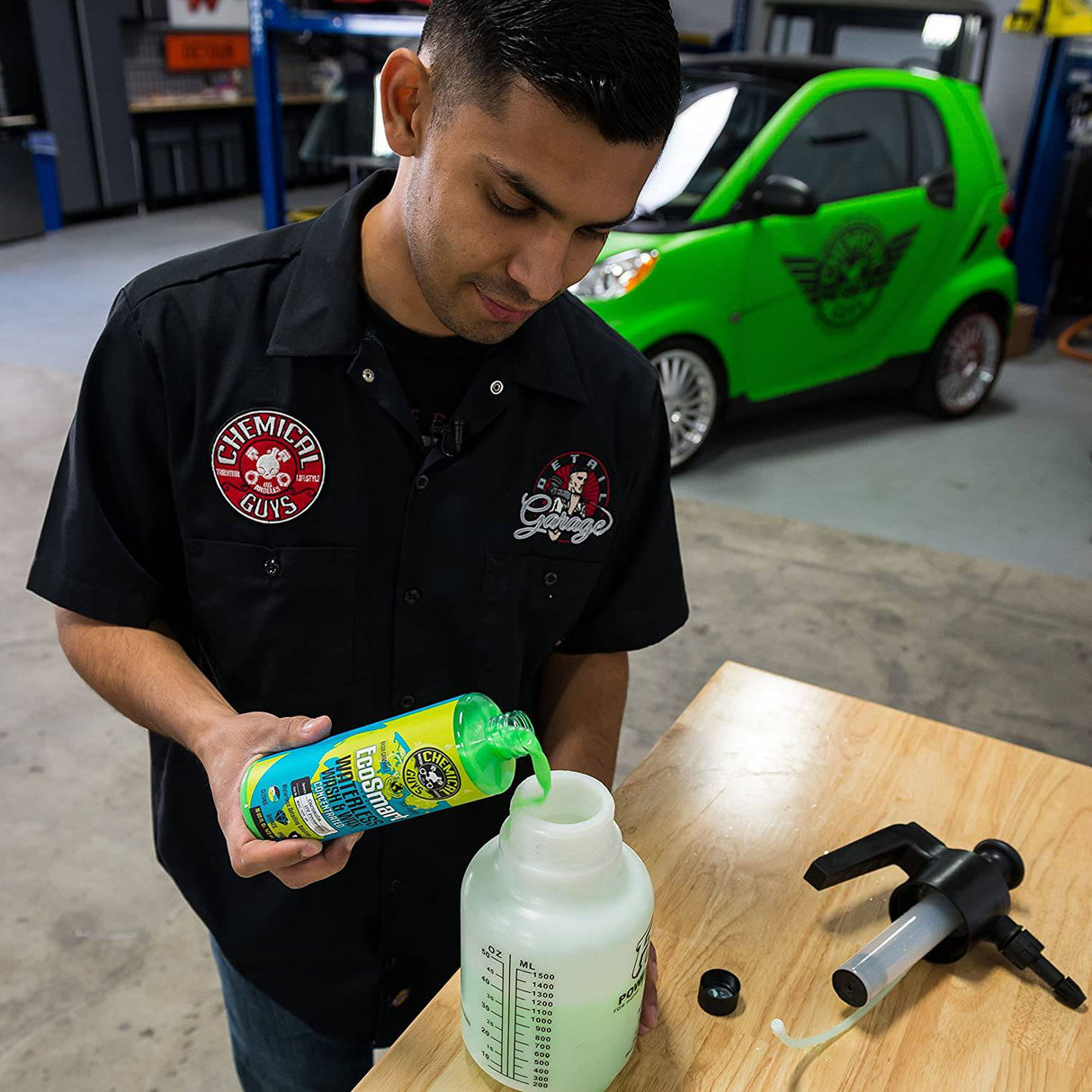 Chemical Guys HOL401 Eco Friendly Drought, Buster Waterless Car Wash & Wax Kit, 5 artículos